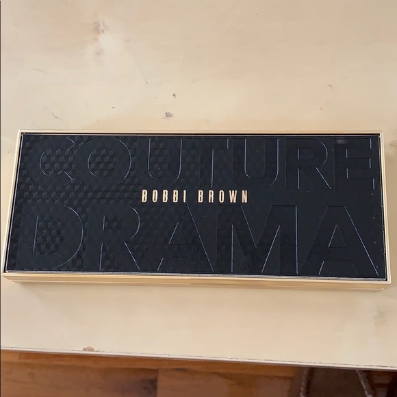 COPY - Bobbie Brown Couture Drama Eye Shadow Palette - Picture 3 of 5